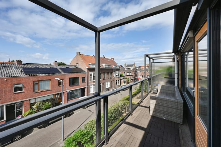 Photo 13 of Midden-Scheepvaartstraat 33