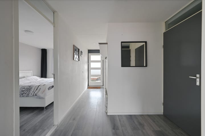 Photo 14 of Midden-Scheepvaartstraat 33