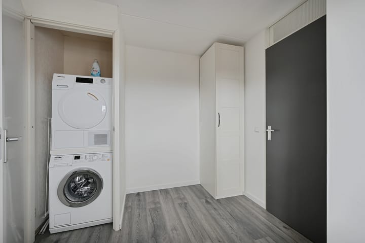 Photo 18 of Midden-Scheepvaartstraat 33