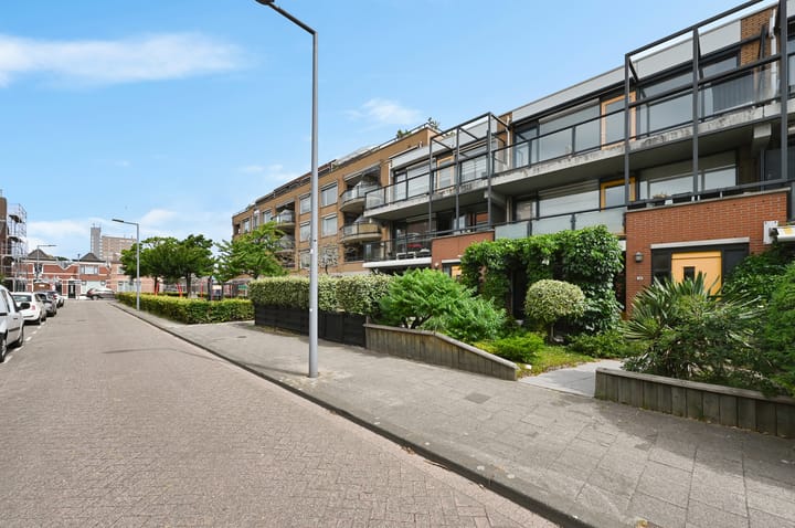 Photo 22 of Midden-Scheepvaartstraat 33