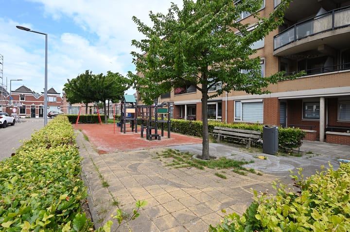 Photo 23 of Midden-Scheepvaartstraat 33