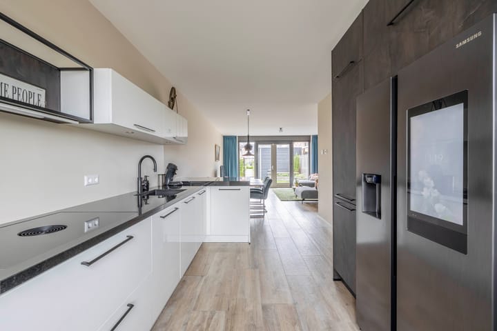 Foto 2 van Zonnebaars 39