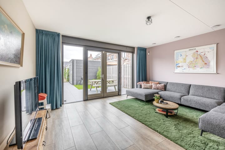 Foto 11 van Zonnebaars 39