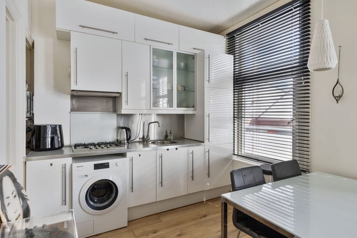 Photo 3 of Laurierstraat 19-02