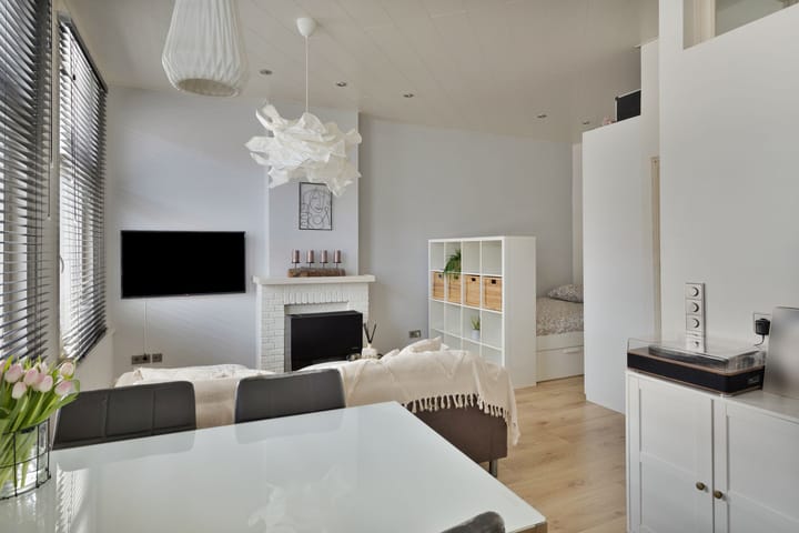 Photo 8 of Laurierstraat 19-02