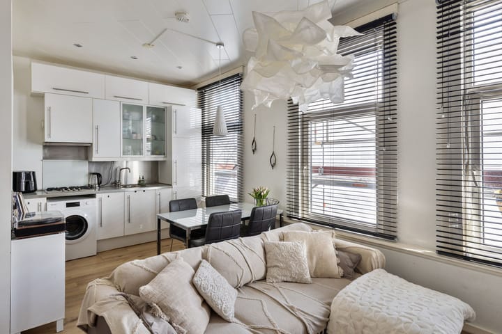 Photo 12 of Laurierstraat 19-02