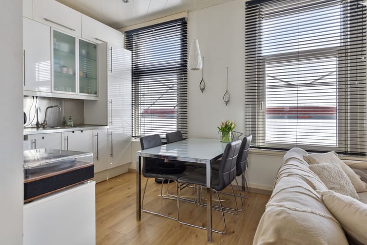 Photo 13 of Laurierstraat 19-02