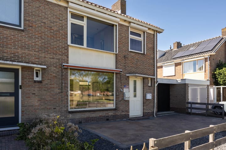 Foto 2 van Charlotte de Bourbonstraat 23