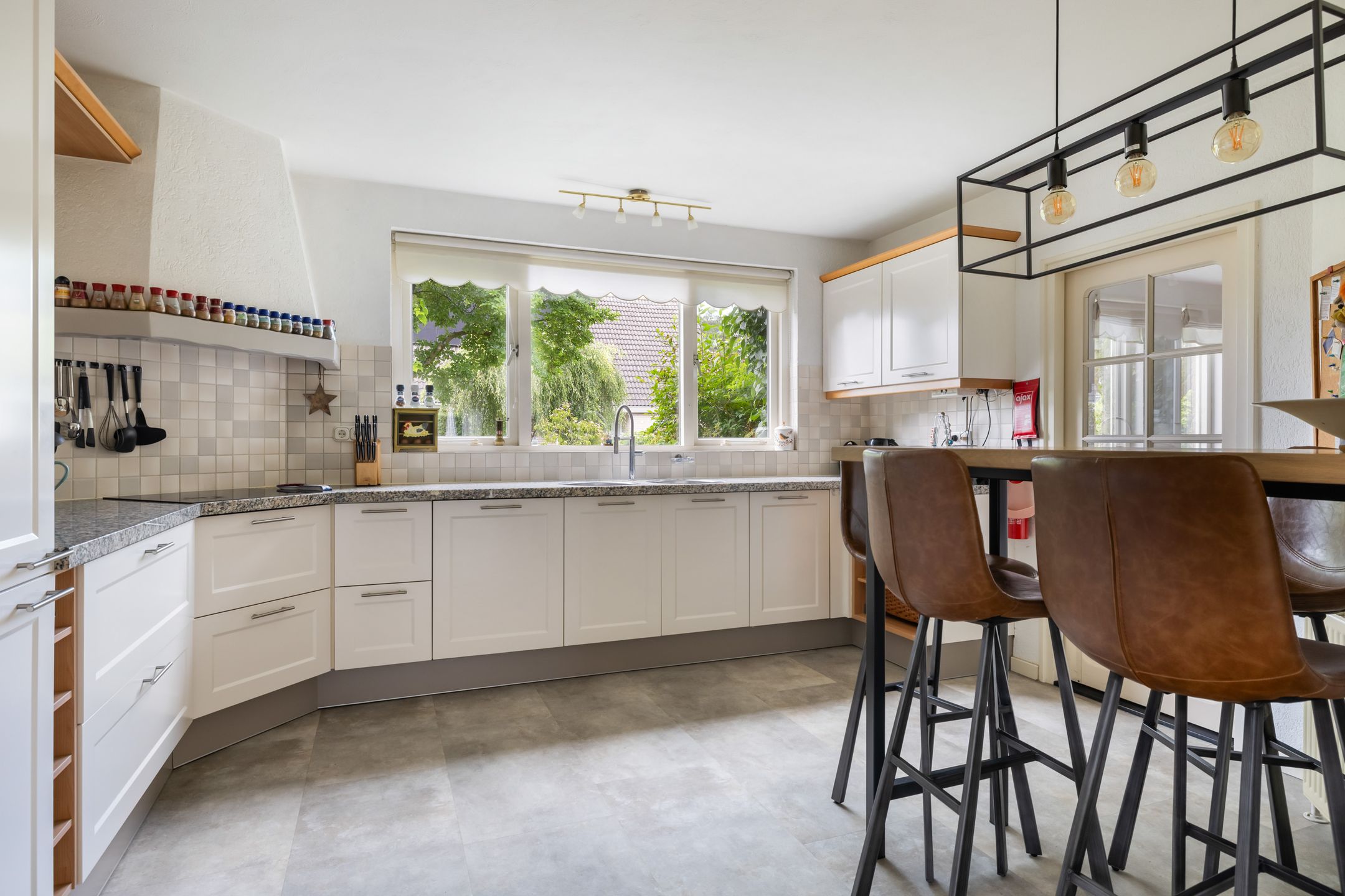 Foto 15 van Magnolialaan 20