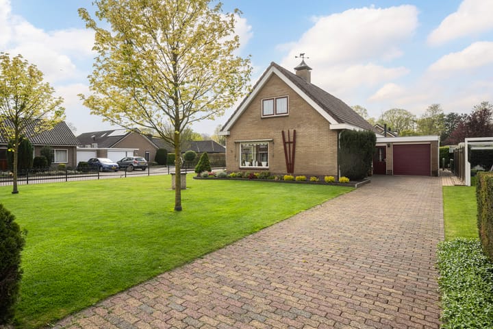 Nieuwe Uitleg 52