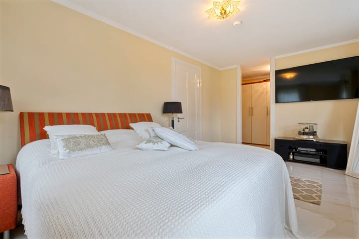 Photo 32 of Engelwortel 10