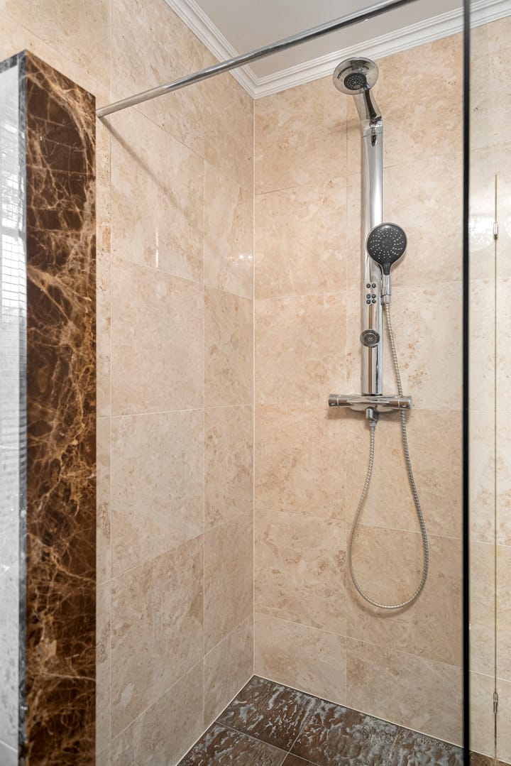 Photo 45 of Engelwortel 10