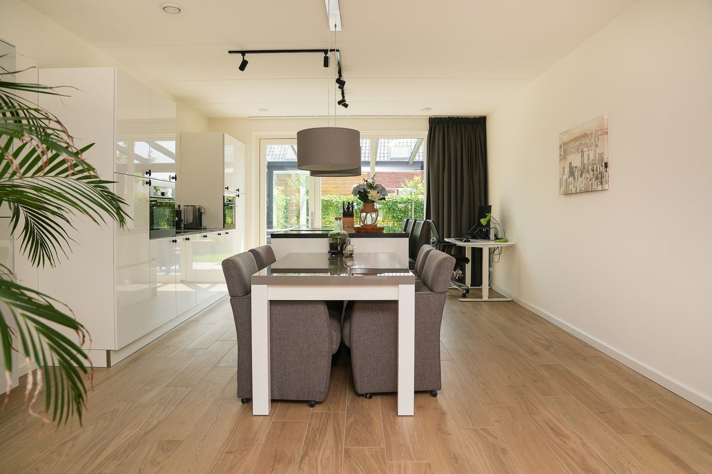 Foto 10 van Lisdoddestraat 64