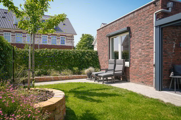 Photo 33 of Lisdoddestraat 64