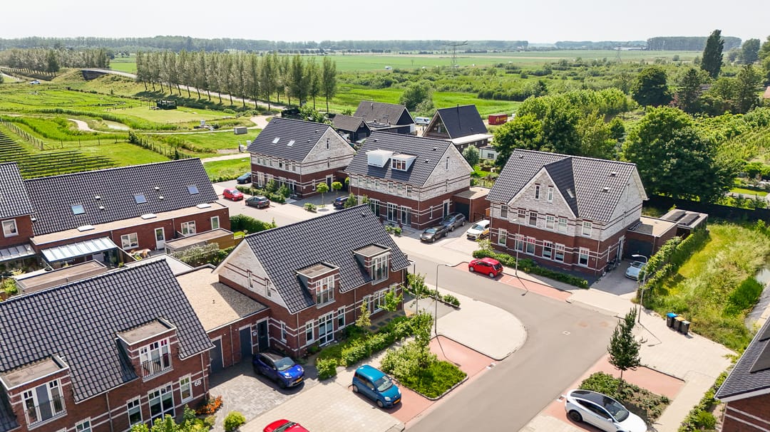 Foto 43 van Lisdoddestraat 64