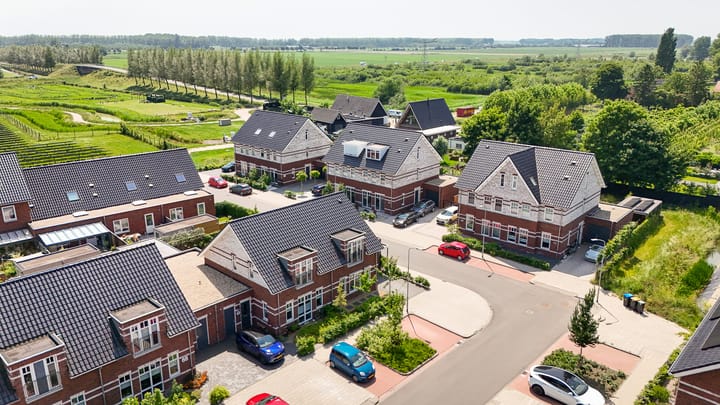 Photo 43 of Lisdoddestraat 64