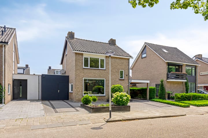 Foto 30 van Ruusbroeclaan 10