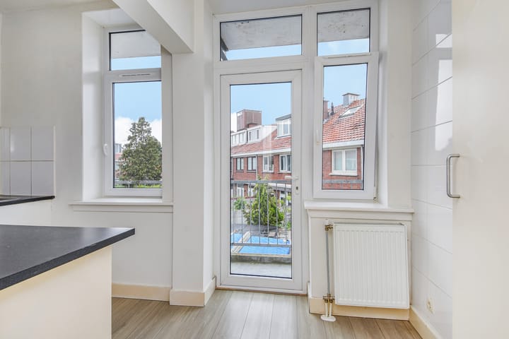 Foto 12 van Linnaeusstraat 37