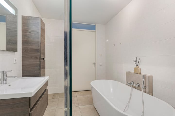 Foto 22 van Oostmeerlaan 36