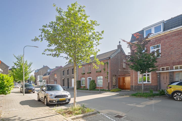 Foto 26 van Demertstraat 15-A