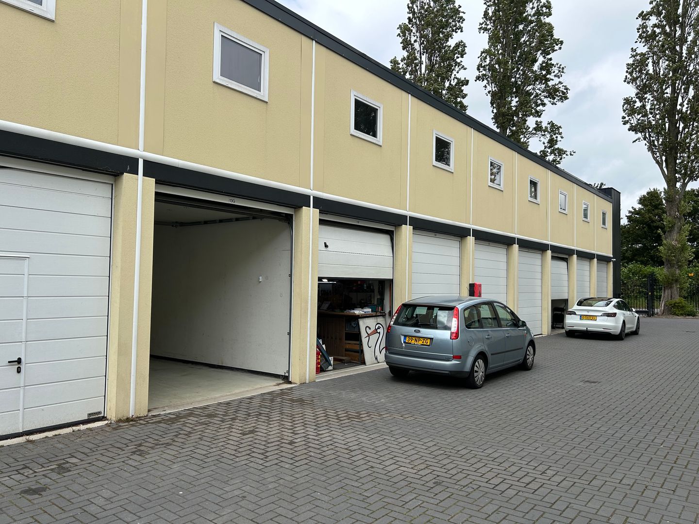 View photo 2 of Spoorlaan 13-G