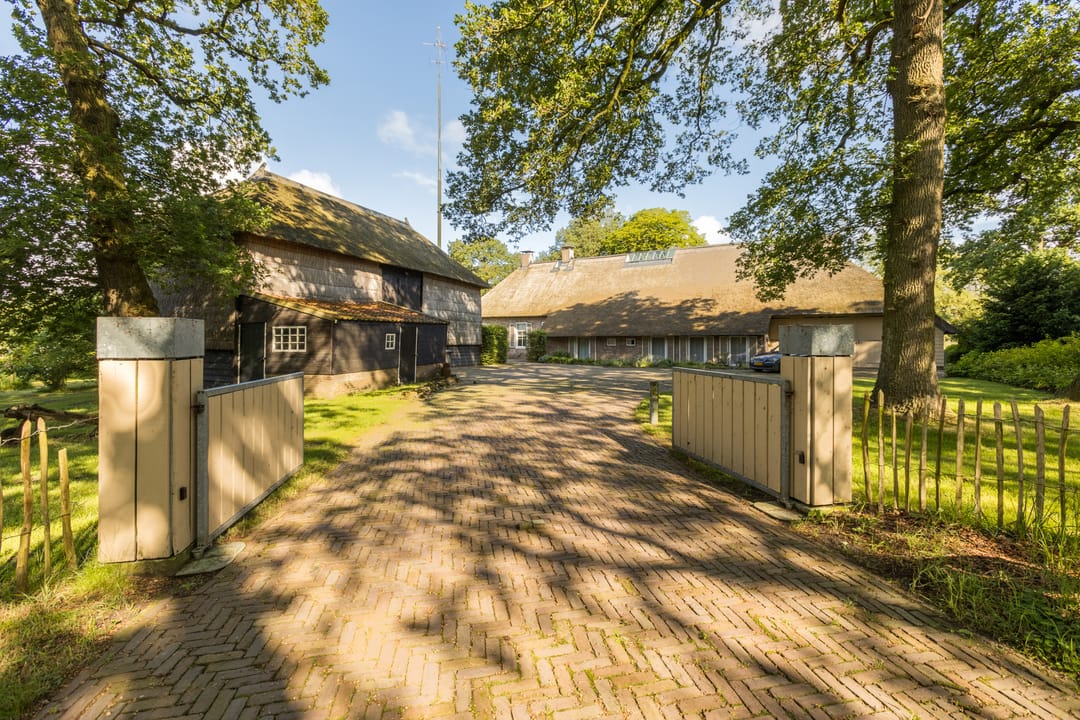 Photo 1 of Burg v Wijngaardenstraat 40