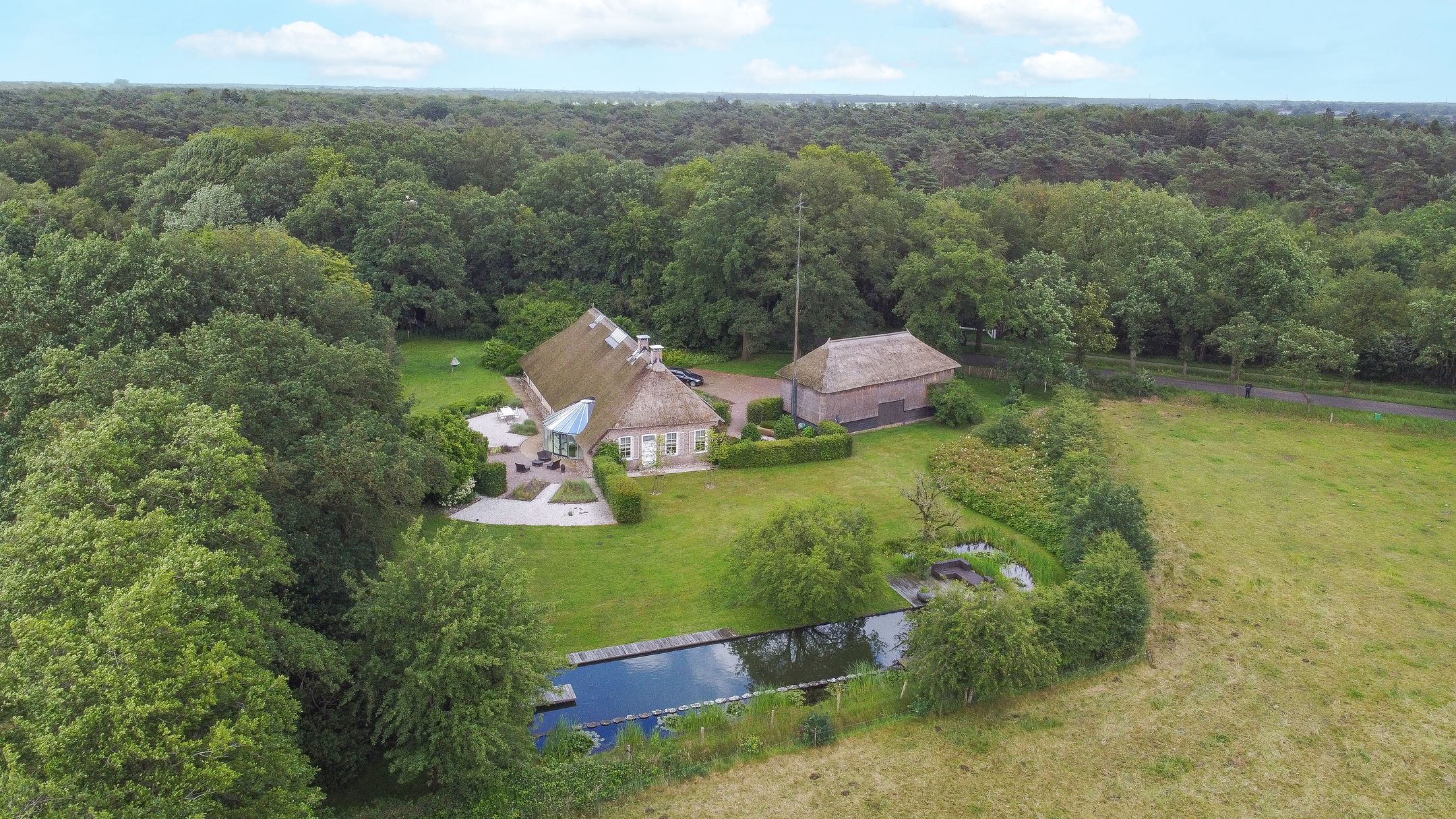 Photo 75 of Burg v Wijngaardenstraat 40