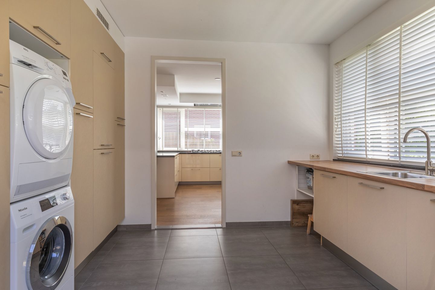 Foto 19 van Nolensstraat 7