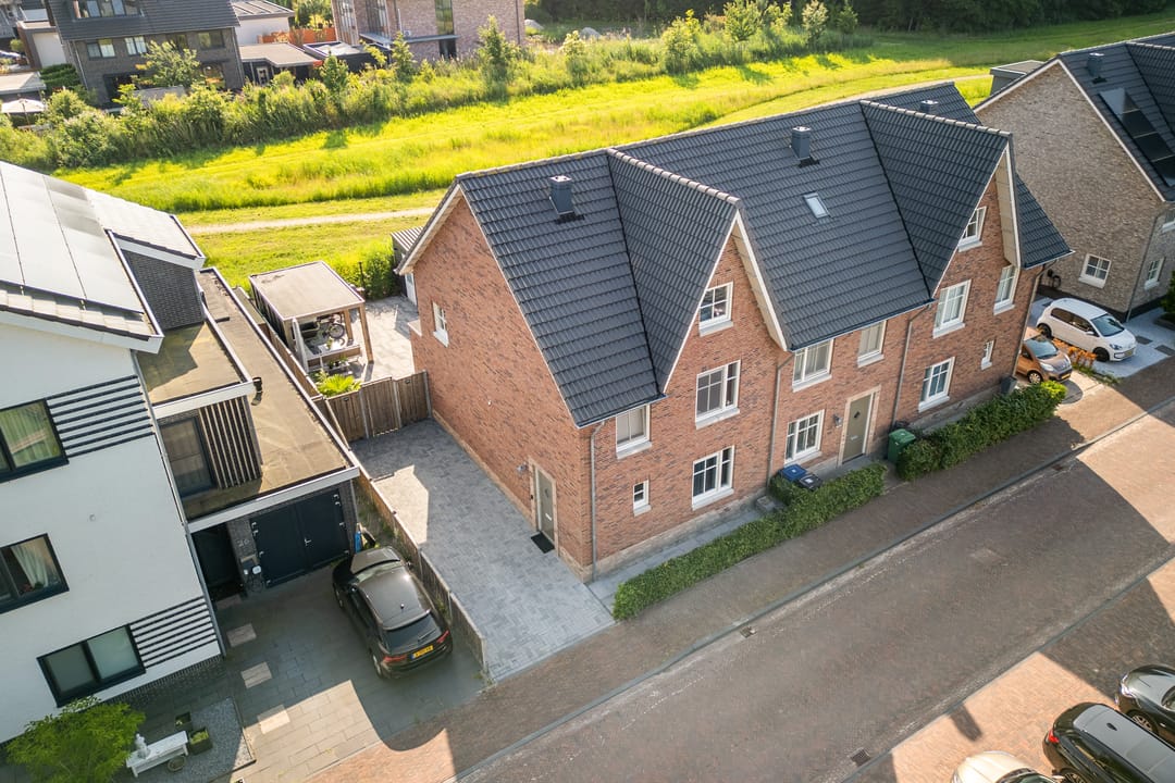 Foto 1 van James Chadwickstraat 24