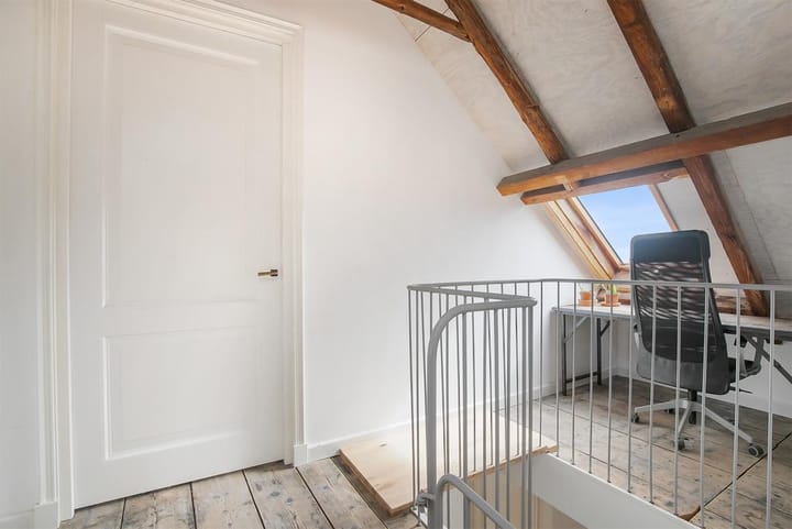 Foto 21 van Beukerstraat 33-B