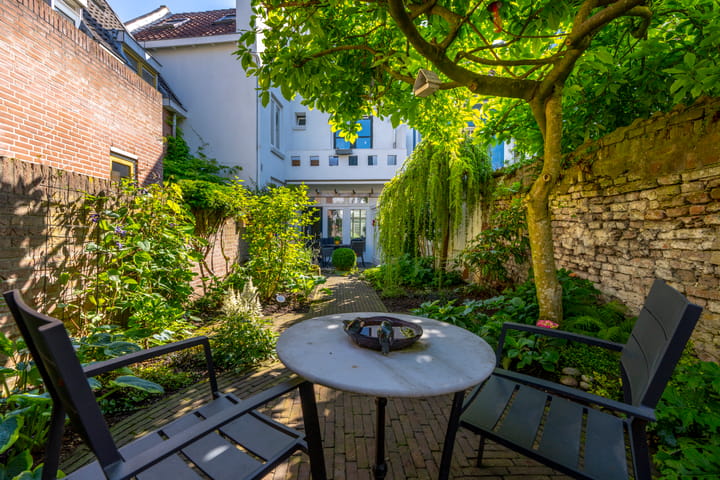 Foto 2 van Springweg 107