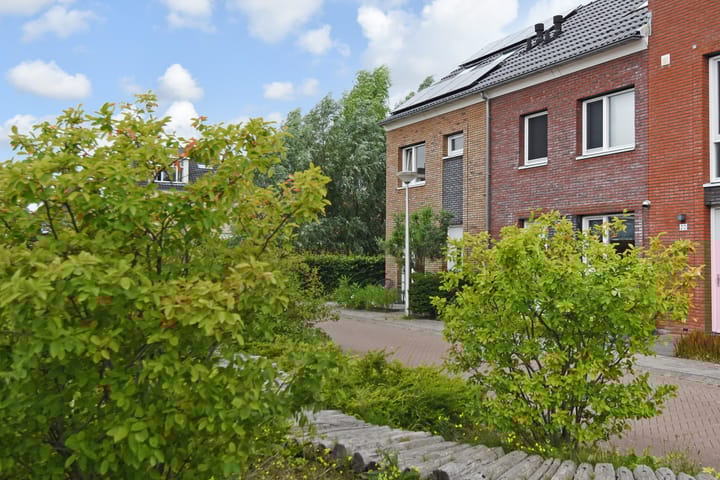 Foto 79 van Van der Maareltuinen 24