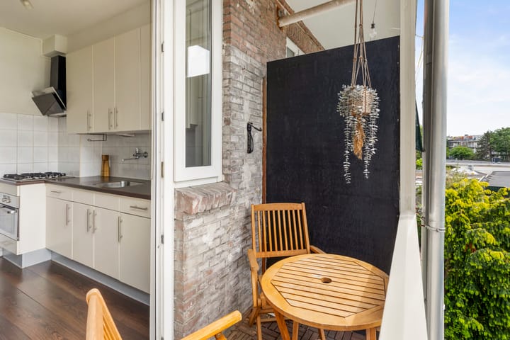 Foto 21 van Cornelis Trooststraat 4-2