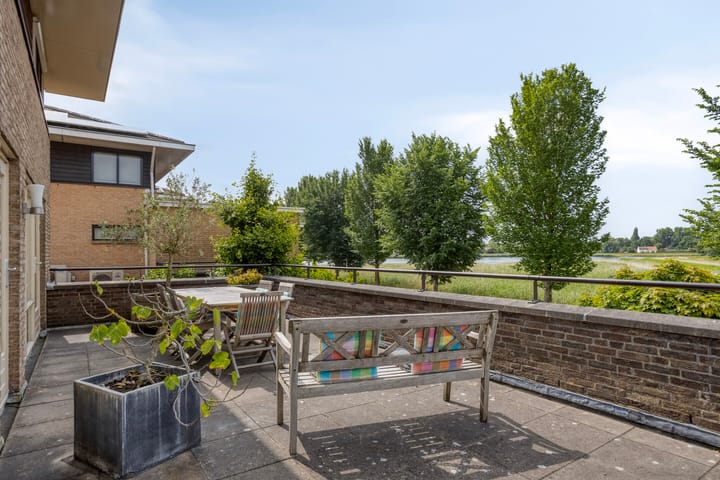 Photo 4 of Topzeil 10