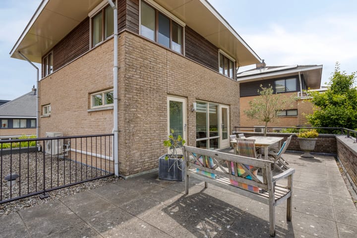 Photo 22 of Topzeil 10