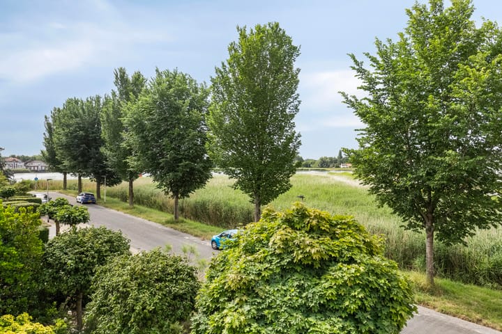 Photo 24 of Topzeil 10