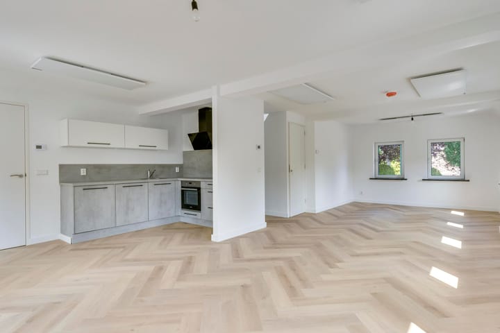 Photo 11 of Gelderstraat 56-C