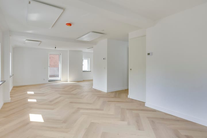 Photo 12 of Gelderstraat 56-C