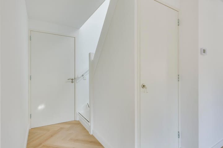 Photo 14 of Gelderstraat 56-C