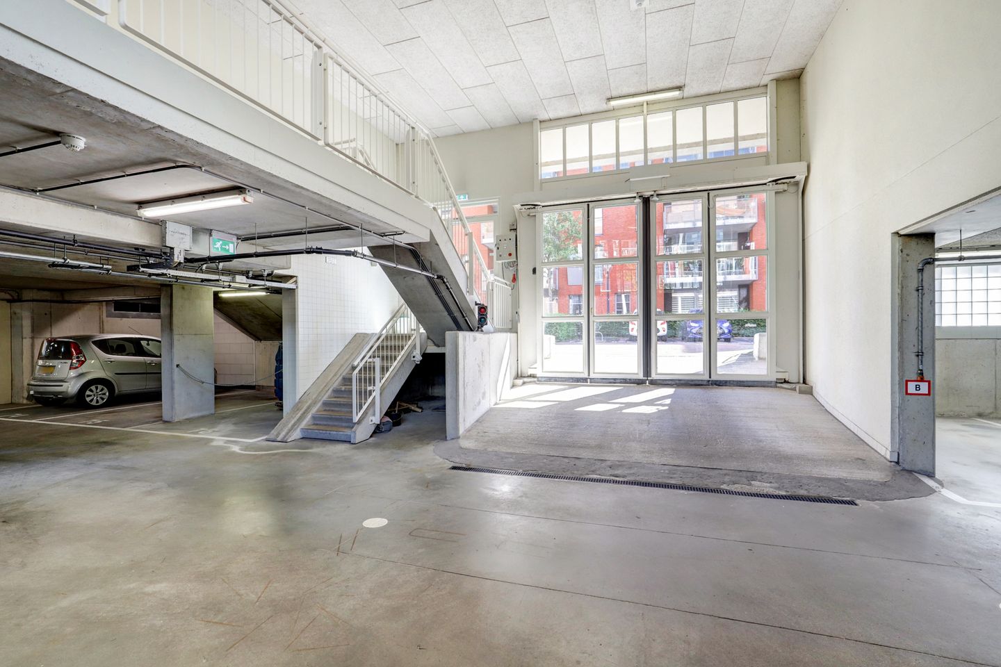 Photo 34 of Stationsweg 171