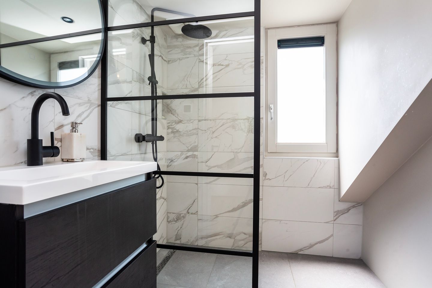 Photo 29 of Burgemeester Le Fèvre de Montignylaan 220