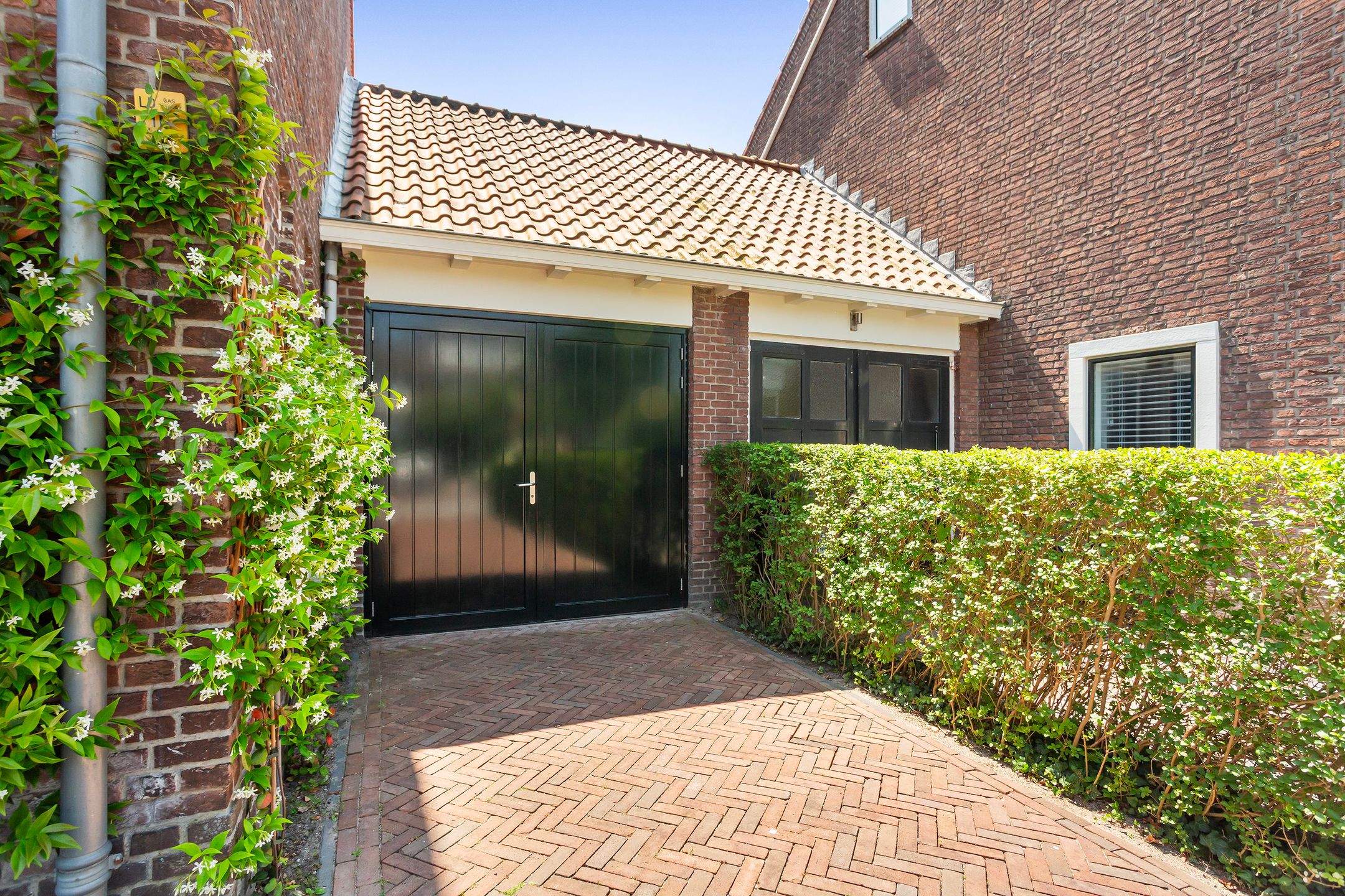 Photo 36 of Burgemeester Le Fèvre de Montignylaan 220