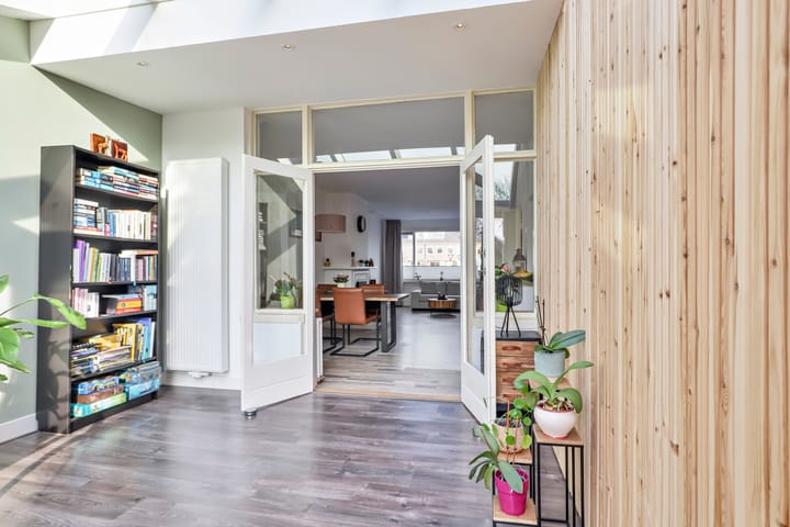 Foto 10 van Johan de Wittlaan 56