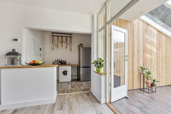 Foto 11 van Johan de Wittlaan 56