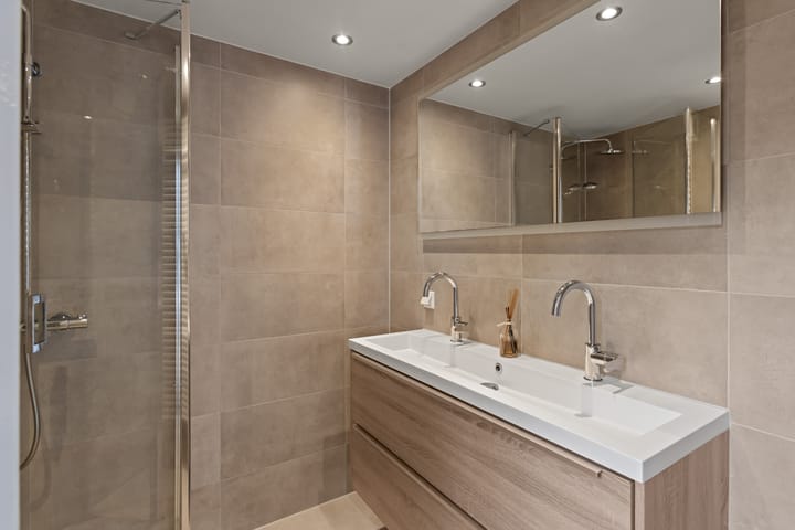 Photo 24 of Kortlandstraat 86