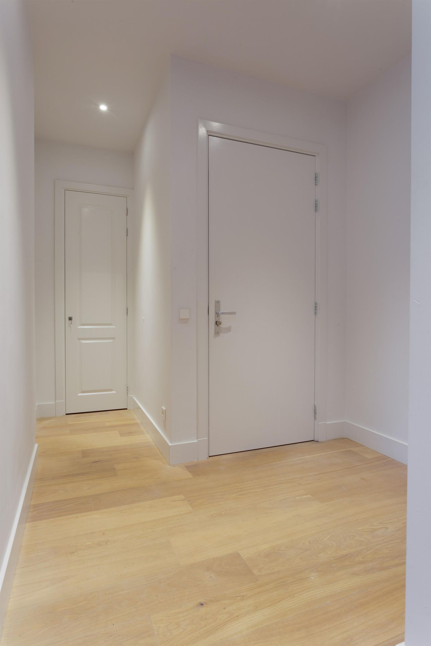 Photo 14 of Nieuwezijds Voorburgwal 118-B