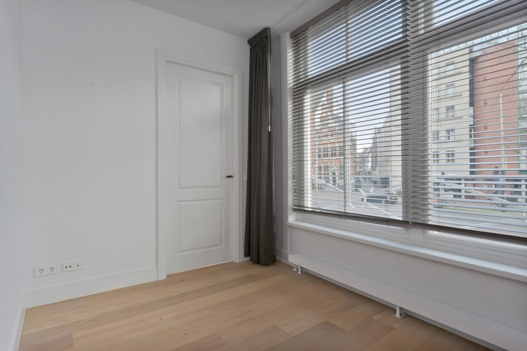 Photo 8 of Nieuwezijds Voorburgwal 118-B