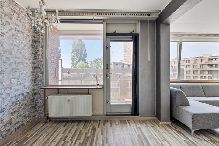 Foto 13 van Strevelsweg 227