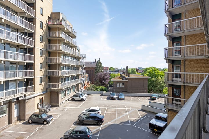 Foto 18 van Strevelsweg 227