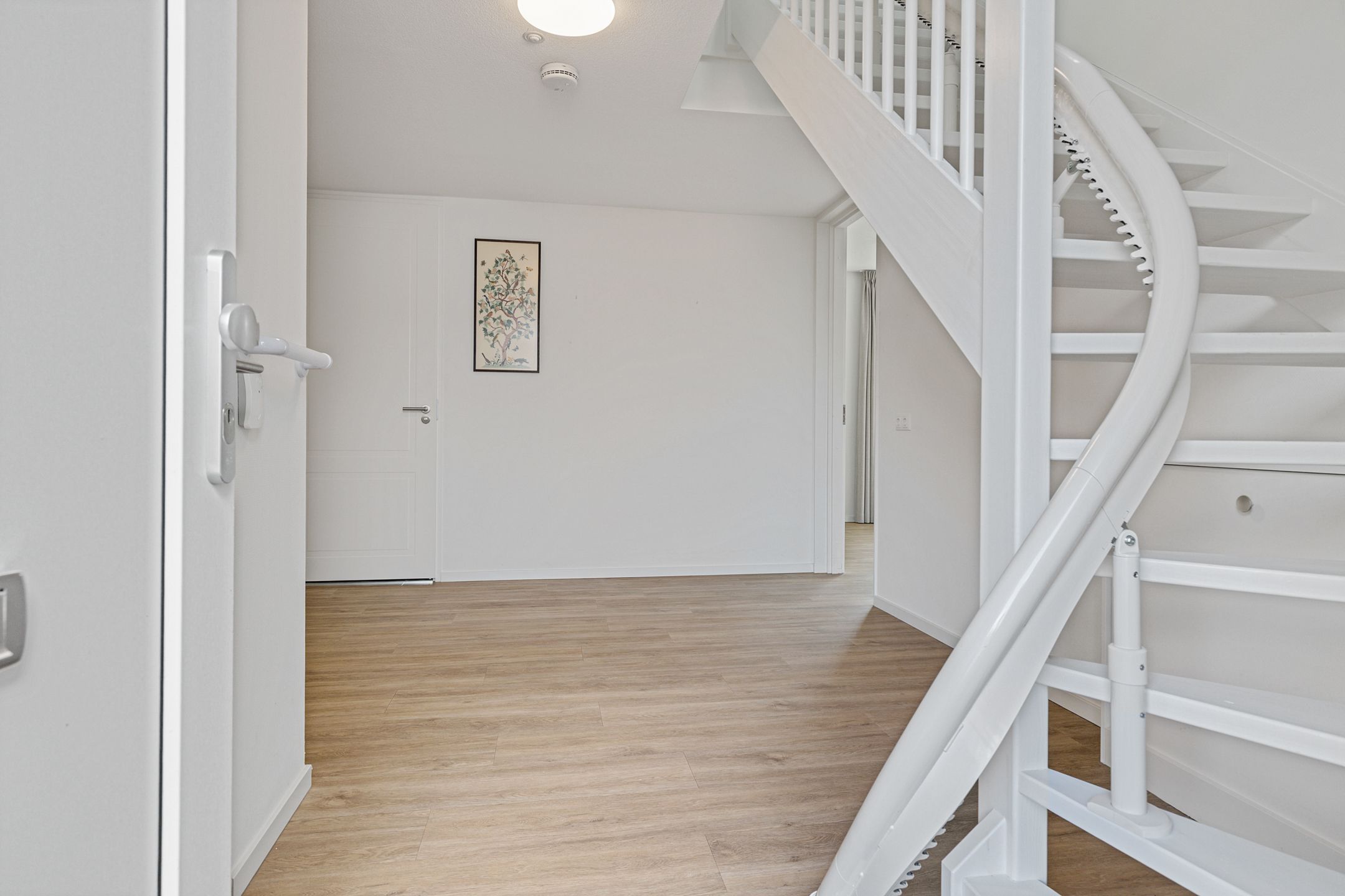 Photo 6 of Delfstraat 46